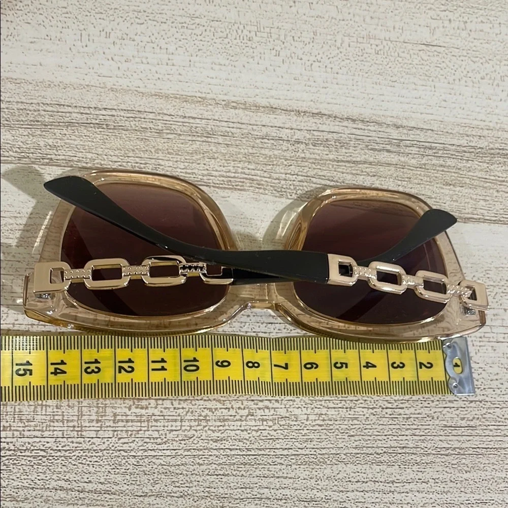Elegant Sunglasses Cat-Eye Design-Tinted Brown☀️Great for a Sunny or Snowy Day